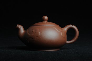 紫砂壶图片：美壶特惠 原创祥云纳福壶 - 宜兴紫砂壶网