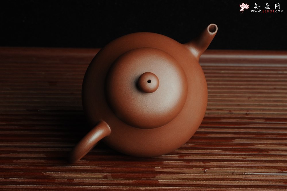 紫砂壶图片：美壶特惠 全手工精品秀雅梨形壶 茶人醉爱 - 宜兴紫砂壶网