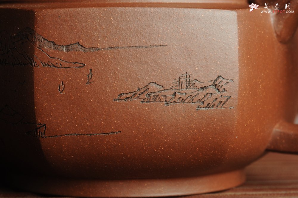 紫砂壶图片：美壶特惠 六方龙樽 刻绘山水 浑厚大气 - 宜兴紫砂壶网