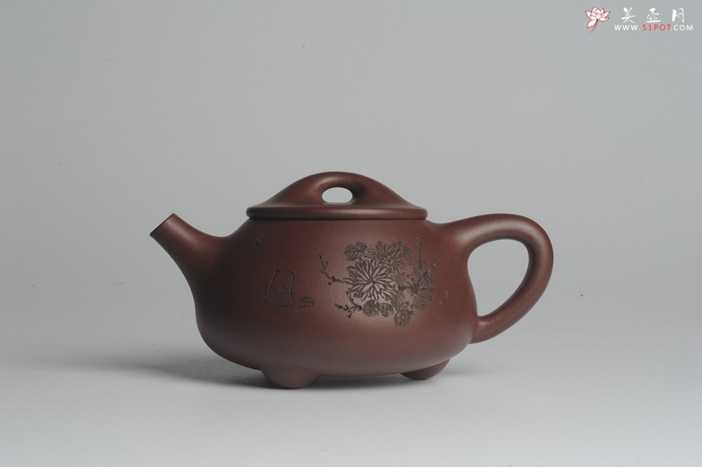 紫砂壶图片：美壶特惠 深丛隐孤芳 经典平盖小石瓢 满瓢（景舟石瓢）装饰菊花 泥料超好高档包装 做工灰常精致 - 宜兴紫砂壶网