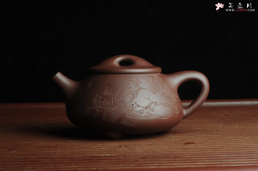 紫砂壶图片：贺岁新品 优质紫茄泥全手工高士煮茶图 茶亦醉人 文气满瓢 - 宜兴紫砂壶网