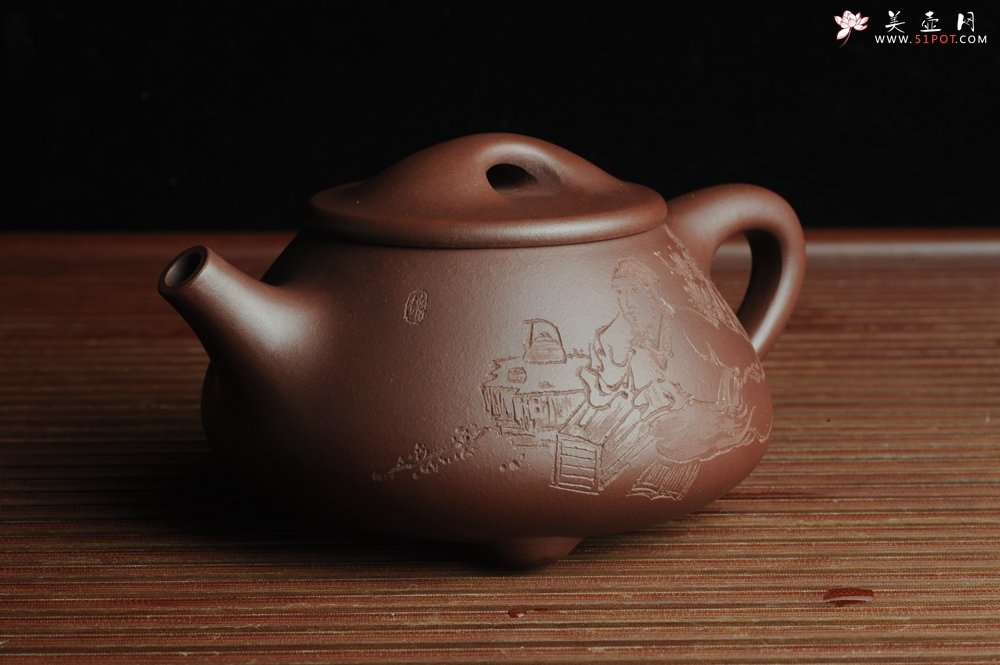 紫砂壶图片：贺岁新品 优质紫茄泥全手工高士煮茶图 茶亦醉人 文气满瓢 - 宜兴紫砂壶网