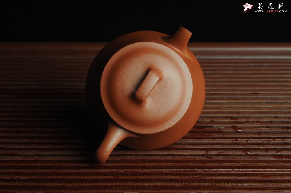 紫砂壶图片：美壶特惠 摹李寒勇影瓢 老清水泥 茶人醉爱 - 宜兴紫砂壶网