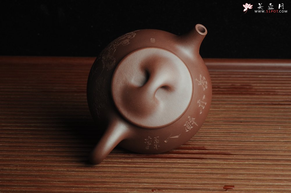 紫砂壶图片：贺岁新品 优质紫茄泥全手工高士煮茶图 茶亦醉人 文气满瓢 - 宜兴紫砂壶网