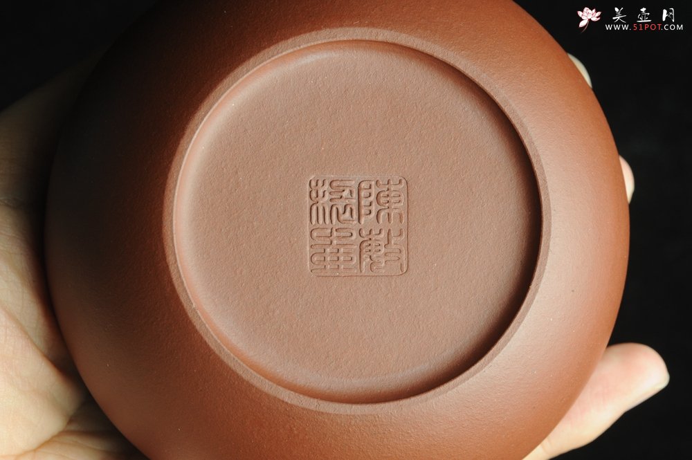 紫砂壶图片：美壶特惠 全手工精品秀雅梨形壶 茶人醉爱 - 宜兴紫砂壶网