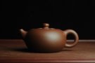 紫砂壶图片：美壶特惠 精致福气如意壶 嵌盖 做工泥料灰常好 出水暴爽 无证书 养过一段时间 开年福利  - 宜兴紫砂壶网