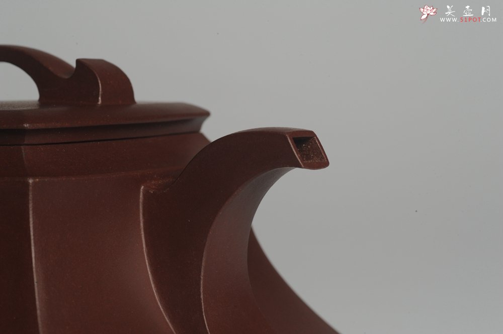 紫砂壶图片：原创精致全手工四方吉玉壶 难度大线条流畅 - 宜兴紫砂壶网