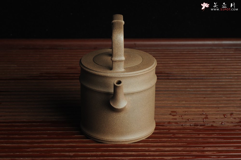 紫砂壶图片：美壶特惠 特好老段泥 精工竹段提梁 挺拔秀雅 - 宜兴紫砂壶网