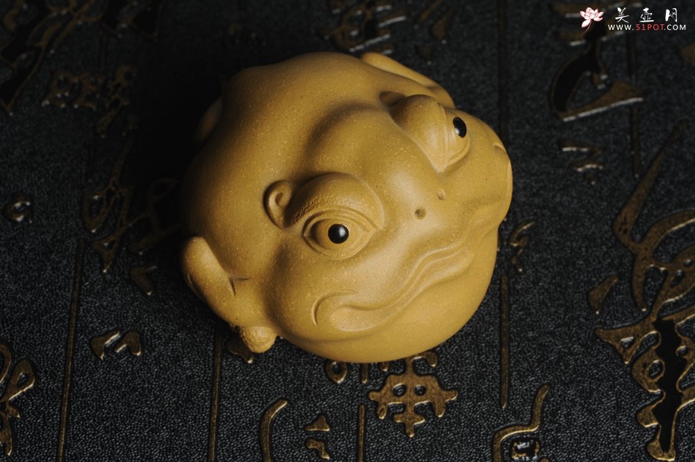 紫砂壶图片：美宠特惠 紫砂金蟾貔貅 镇宅 神态细腻 做工灰常精致 手工茶宠 - 宜兴紫砂壶网