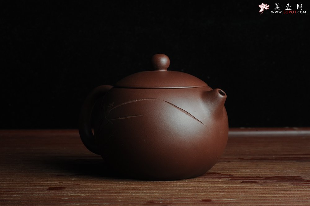 紫砂壶图片：美壶福利特惠 精工西施 助工俞霞老双刀室聚兰香 - 宜兴紫砂壶网