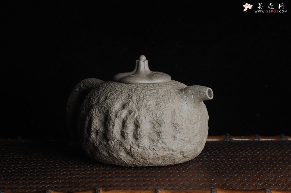 紫砂壶图片：美壶特惠 精品老青段全手工供春 龚春 异形盖 难度大 肌理丰富 - 宜兴紫砂壶网