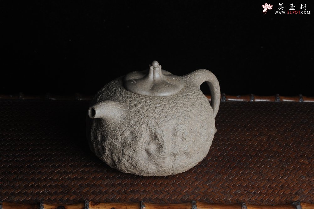 紫砂壶图片：美壶特惠 精品老青段全手工供春 龚春 异形盖 难度大 肌理丰富 - 宜兴紫砂壶网