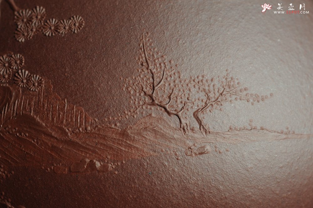 紫砂壶图片：美壶特惠 经典平盖小石瓢 满瓢（景舟石瓢）泥绘山水 江清月近人 单色泥绘更显功力 - 宜兴紫砂壶网