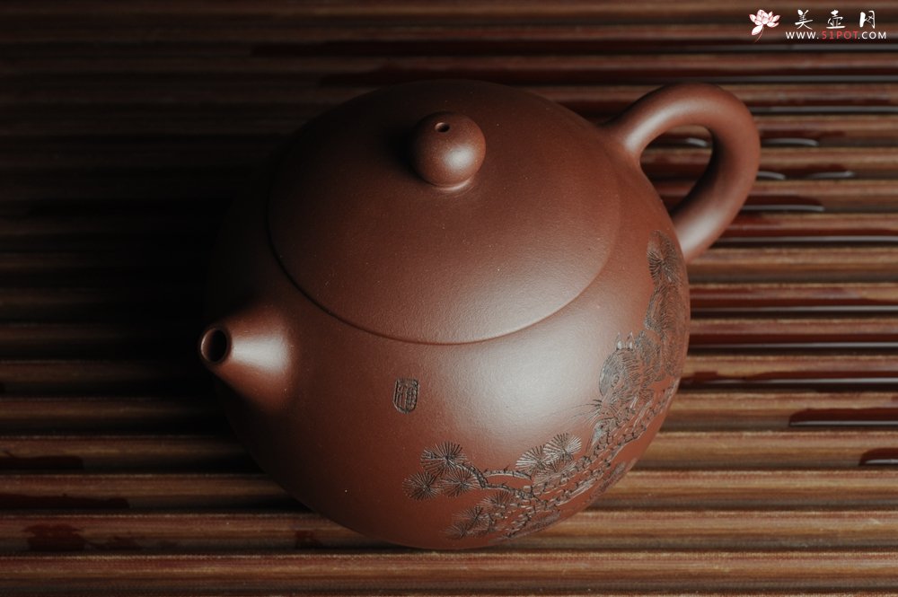 紫砂壶图片：美壶福利特惠 精工西施 精刻松鼠 - 宜兴紫砂壶网