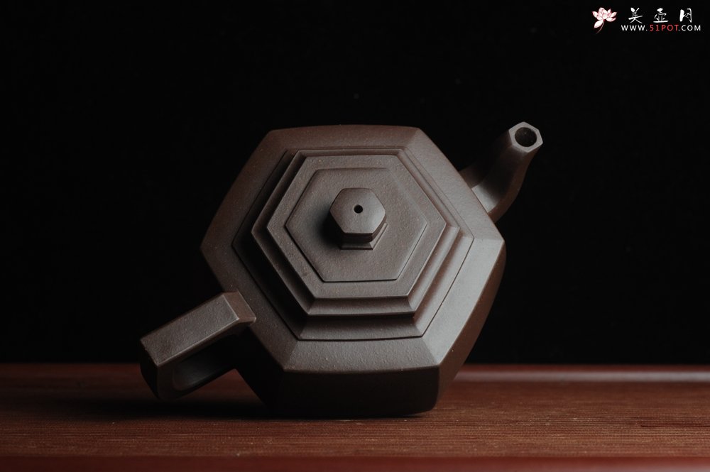 紫砂壶图片：美壶特惠 精致全手工六方雪华 泥料超好 - 宜兴紫砂壶网