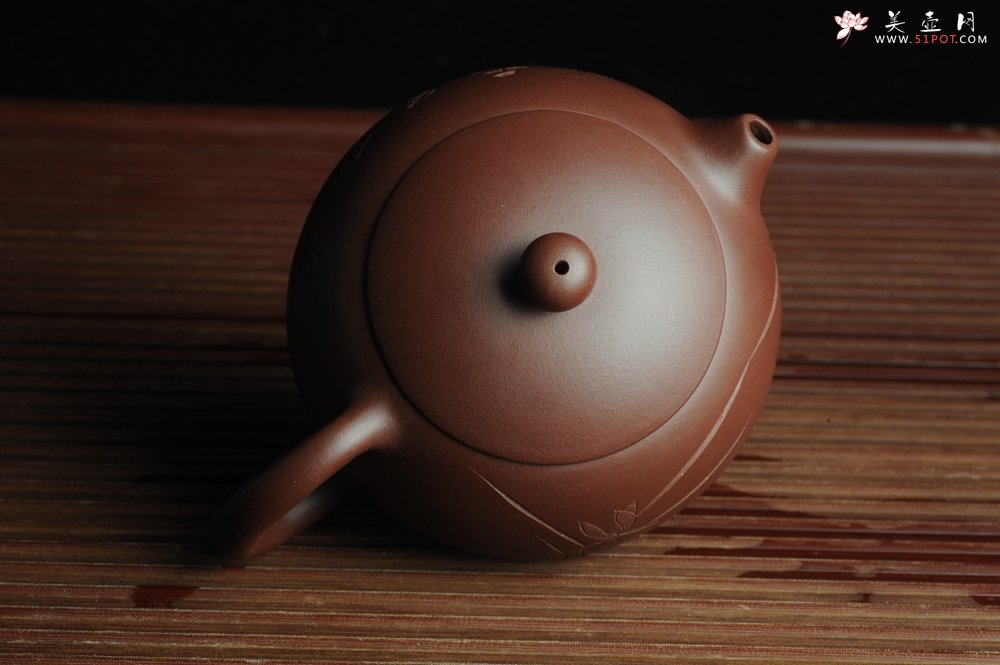 紫砂壶图片：美壶福利特惠 精工西施 助工俞霞老双刀室聚兰香 - 宜兴紫砂壶网