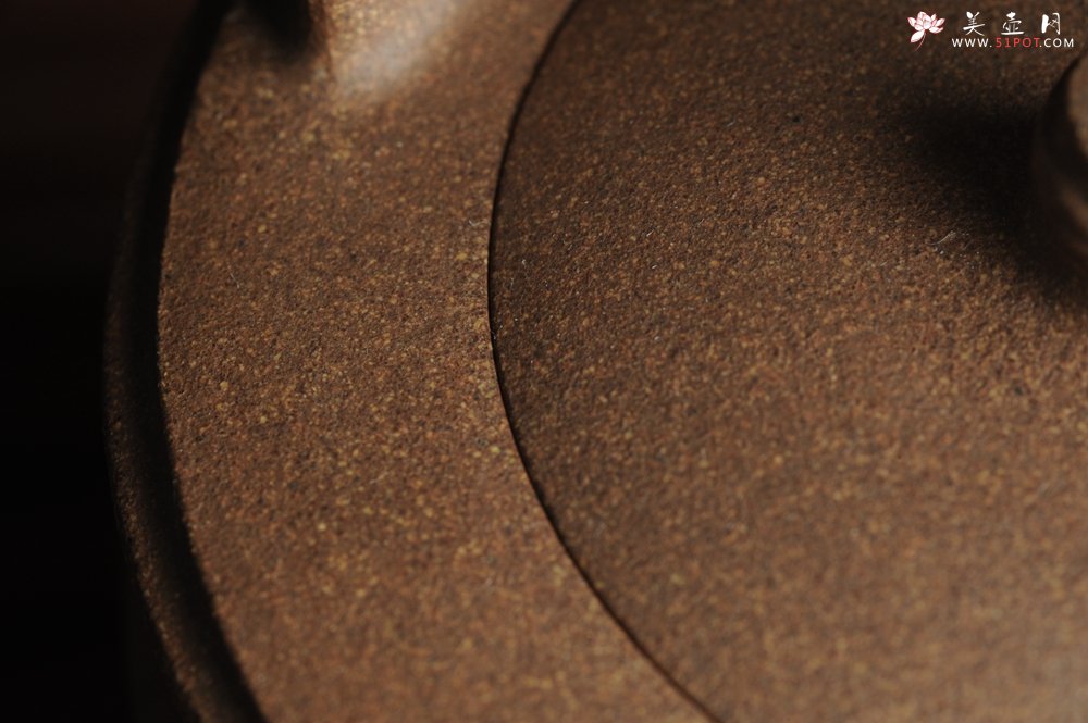 紫砂壶图片：美壶特惠 特好老段泥 精工竹段提梁 挺拔秀雅 - 宜兴紫砂壶网