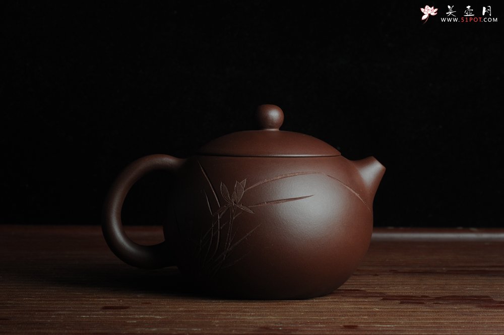紫砂壶图片：美壶福利特惠 精工西施 助工俞霞老双刀室聚兰香 - 宜兴紫砂壶网