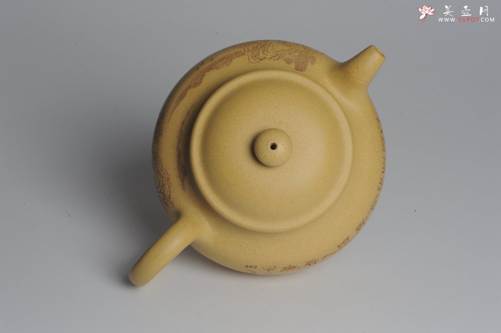 紫砂壶图片：美壶特惠 灰常好的本山段精工山水莲子壶 端庄秀雅 白云回望合 青霭入看无 - 宜兴紫砂壶网