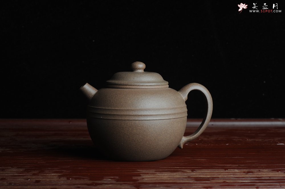 紫砂壶图片：美壶特惠 精致老段泥腰线巨轮 炮管直流 杀茶力器 茶人醉爱 - 宜兴紫砂壶网