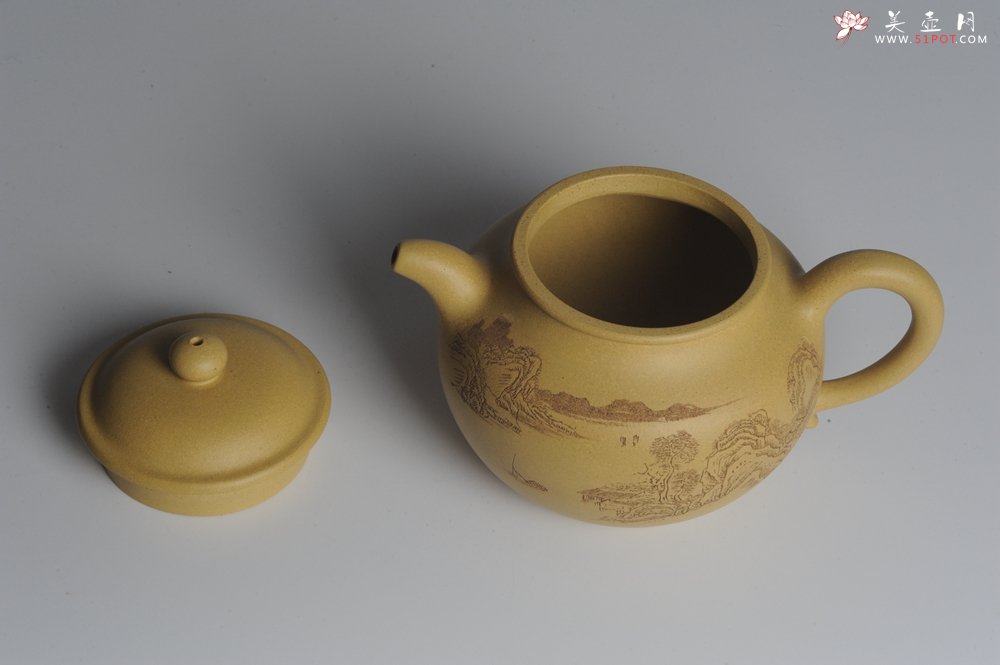 紫砂壶图片：美壶特惠 灰常好的本山段精工山水莲子壶 端庄秀雅 江山皆有意 宇宙俱无涯 - 宜兴紫砂壶网