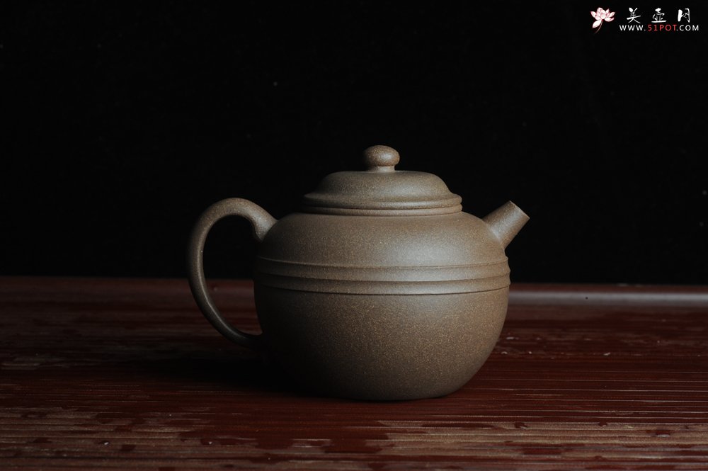 紫砂壶图片：美壶特惠 精致老段泥腰线巨轮 炮管直流 杀茶力器 茶人醉爱 - 宜兴紫砂壶网