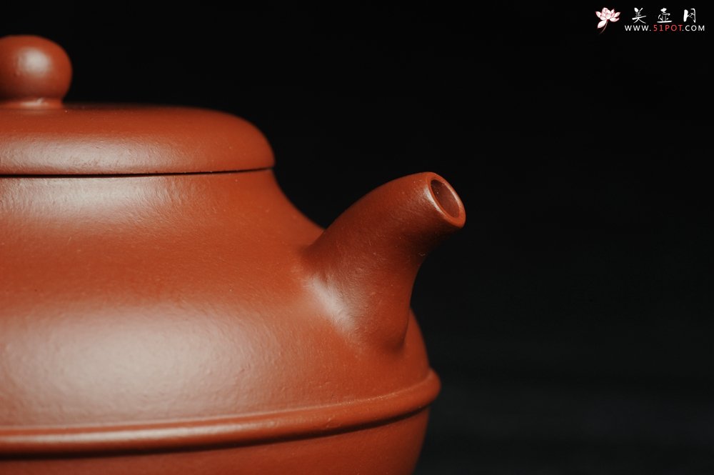紫砂壶图片：美壶特惠 优质大红袍朱泥 做工精致三足束带一生所爱壶 茶人醉爱 - 宜兴紫砂壶网