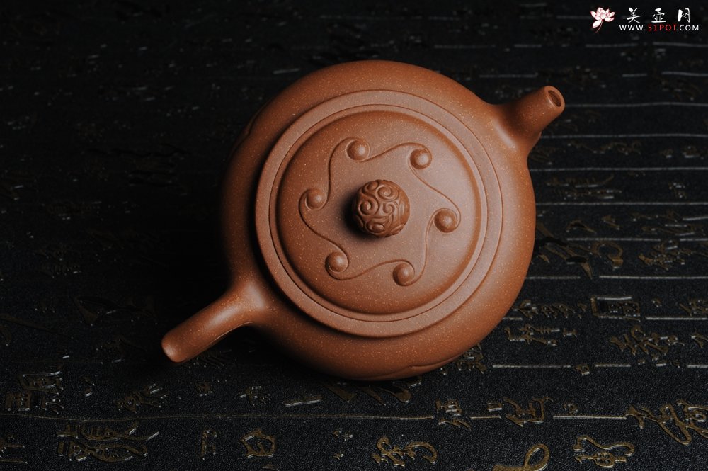 紫砂壶图片：美壶特惠 原创三足如意壶 嵌盖难度大 油润降坡泥 做工超精致 - 宜兴紫砂壶网