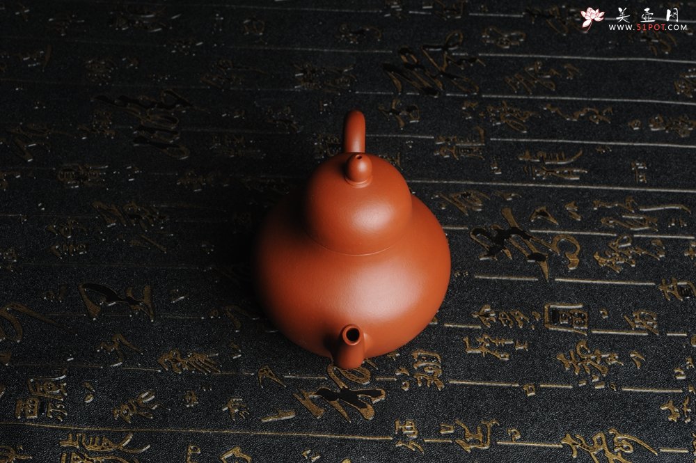 紫砂壶图片：端庄秀雅 精致全手工思亭壶  - 宜兴紫砂壶网