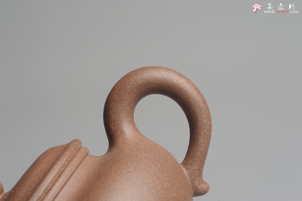 紫砂壶图片：美壶特惠 精致做工老段泥大亨仿古 茶人醉爱 - 宜兴紫砂壶网