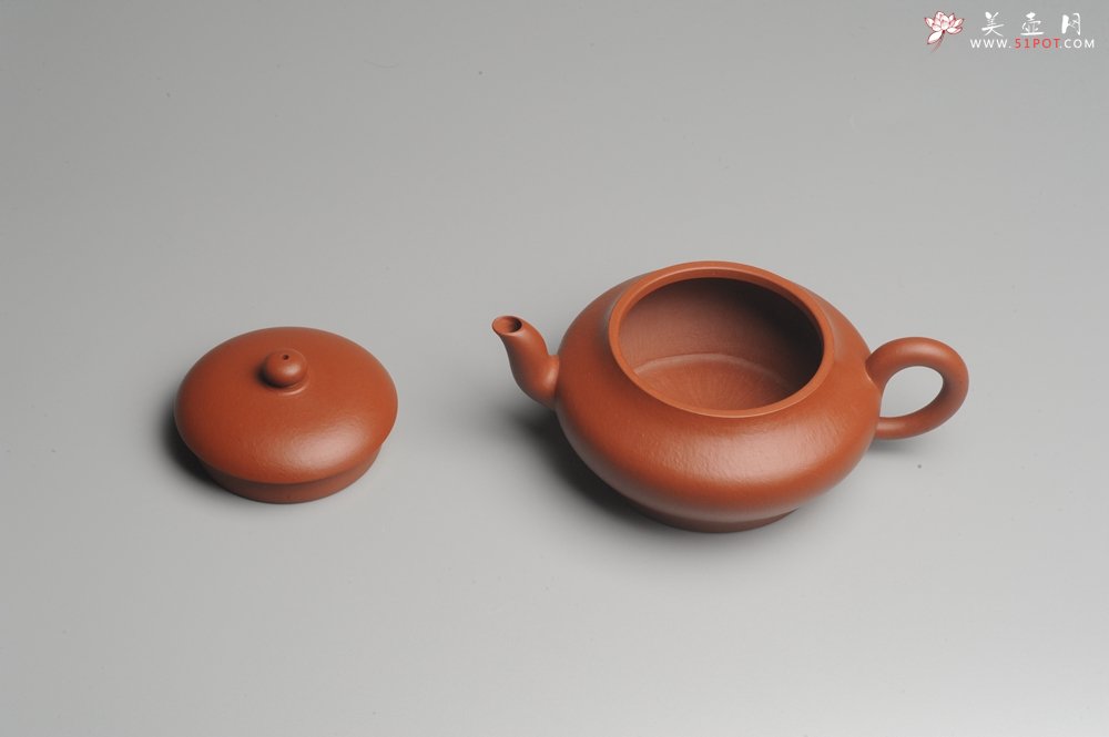 紫砂壶图片：小煤窑朱泥 全手工扁灯壶 端庄秀雅 - 宜兴紫砂壶网