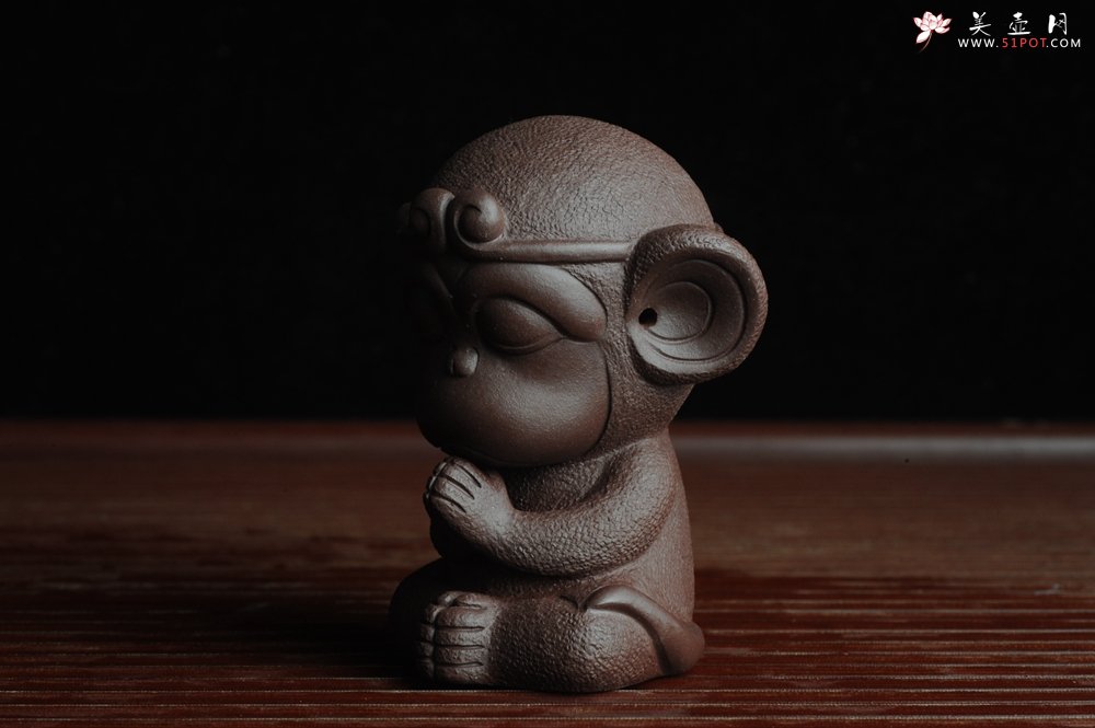 紫砂壶图片：美宠特惠 悟空 神态细腻 做工精致茶宠 - 宜兴紫砂壶网