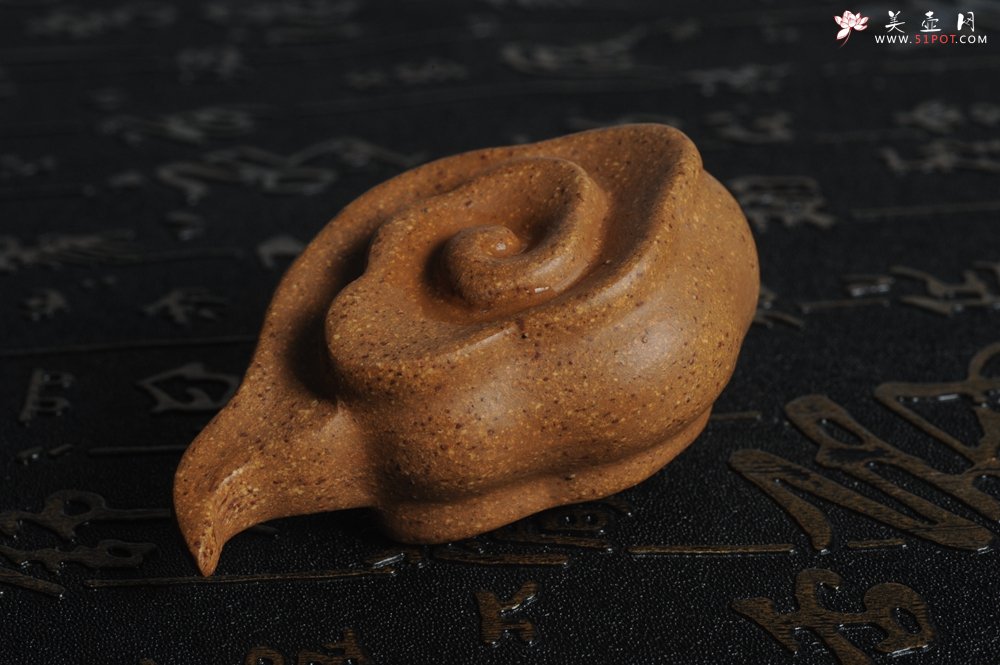 紫砂壶图片：美宠特惠 优质老段泥祥云茶宠 手把件  - 宜兴紫砂壶网