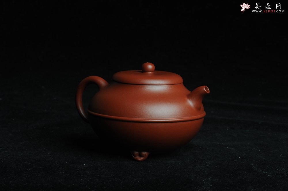 紫砂壶图片：美壶特惠 优质大红袍朱泥 做工精致三足束带一生所爱壶 茶人醉爱 - 宜兴紫砂壶网
