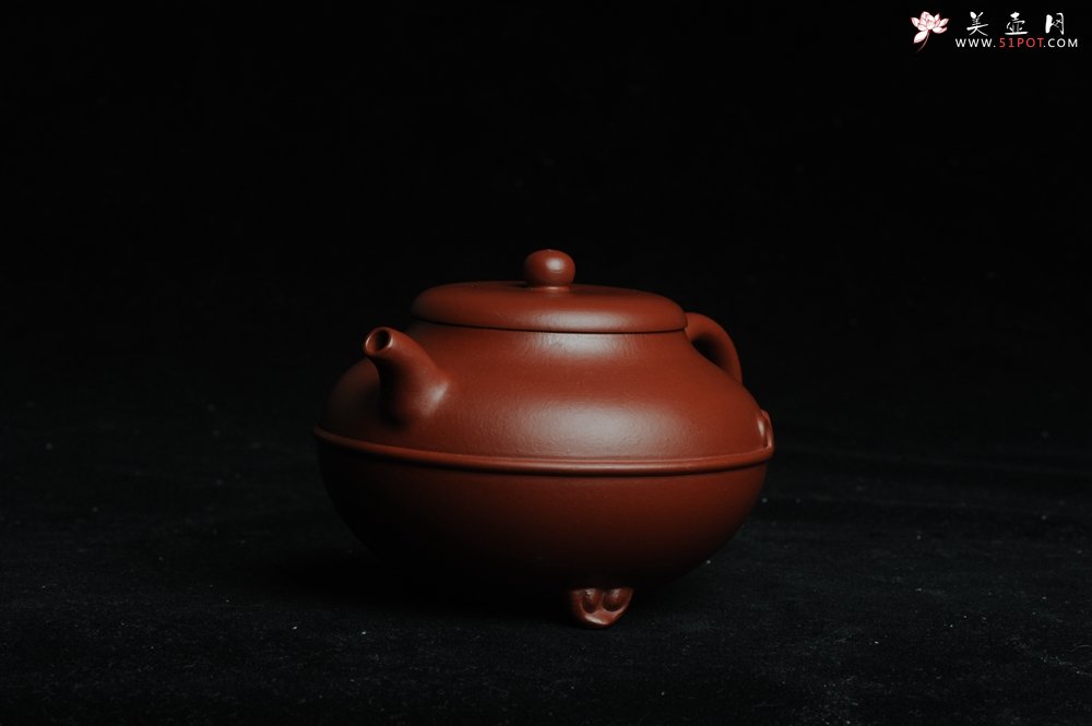紫砂壶图片：美壶特惠 优质大红袍朱泥 做工精致三足束带一生所爱壶 茶人醉爱 - 宜兴紫砂壶网