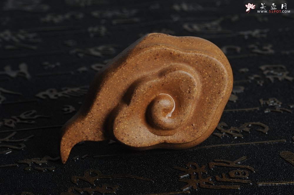 紫砂壶图片：美宠特惠 优质老段泥祥云茶宠 手把件  - 宜兴紫砂壶网