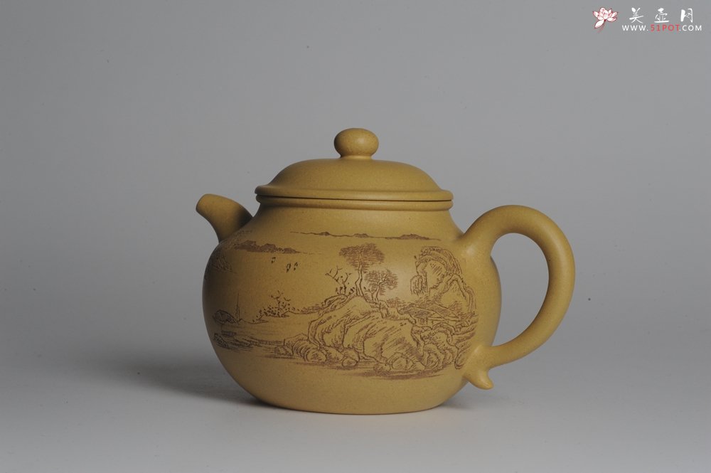 紫砂壶图片：美壶特惠 精工本山段山水莲子壶 端庄秀雅 人品若山极崇峻 情怀与水同清幽 - 宜兴紫砂壶网