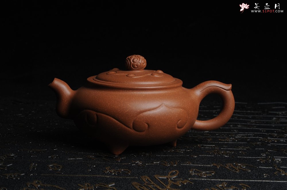 紫砂壶图片：美壶特惠 原创三足如意壶 嵌盖难度大 油润降坡泥 做工超精致 - 宜兴紫砂壶网