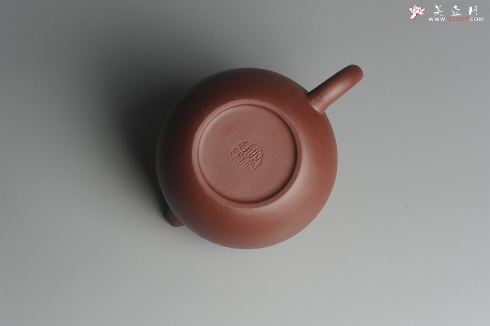紫砂壶图片：美壶福利特惠 精工心经西施 饱满圆润 陈俊儒即兴装饰 - 宜兴紫砂壶网