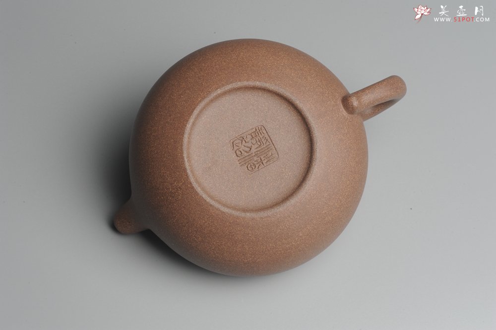 紫砂壶图片：美壶特惠 精致做工老段泥大亨仿古 茶人醉爱 - 宜兴紫砂壶网