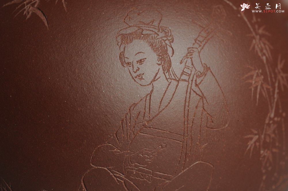 紫砂壶图片：美壶福利特惠 精工西施 抚琴图 琴韵泉声 饱满圆润 - 宜兴紫砂壶网