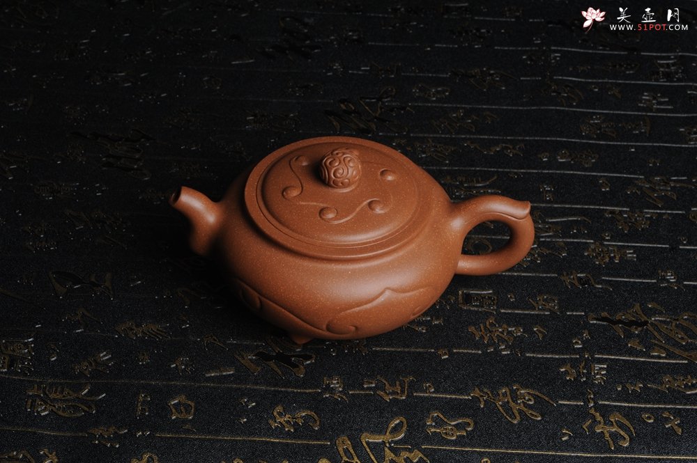 紫砂壶图片：美壶特惠 原创三足如意壶 嵌盖难度大 油润降坡泥 做工超精致 - 宜兴紫砂壶网