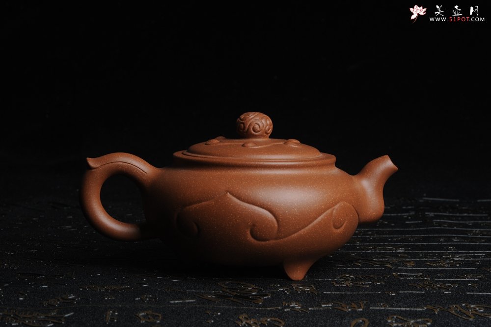 紫砂壶图片：美壶特惠 原创三足如意壶 嵌盖难度大 油润降坡泥 做工超精致 - 宜兴紫砂壶网