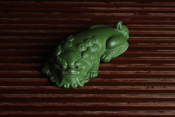 紫砂壶图片：紫砂貔貅茶宠 镇宅 神态细腻 做工精致 茶盘尤物 - 宜兴紫砂壶网
