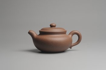 紫砂壶图片：美壶特惠 精致做工老段泥大亨仿古 茶人醉爱 - 宜兴紫砂壶网