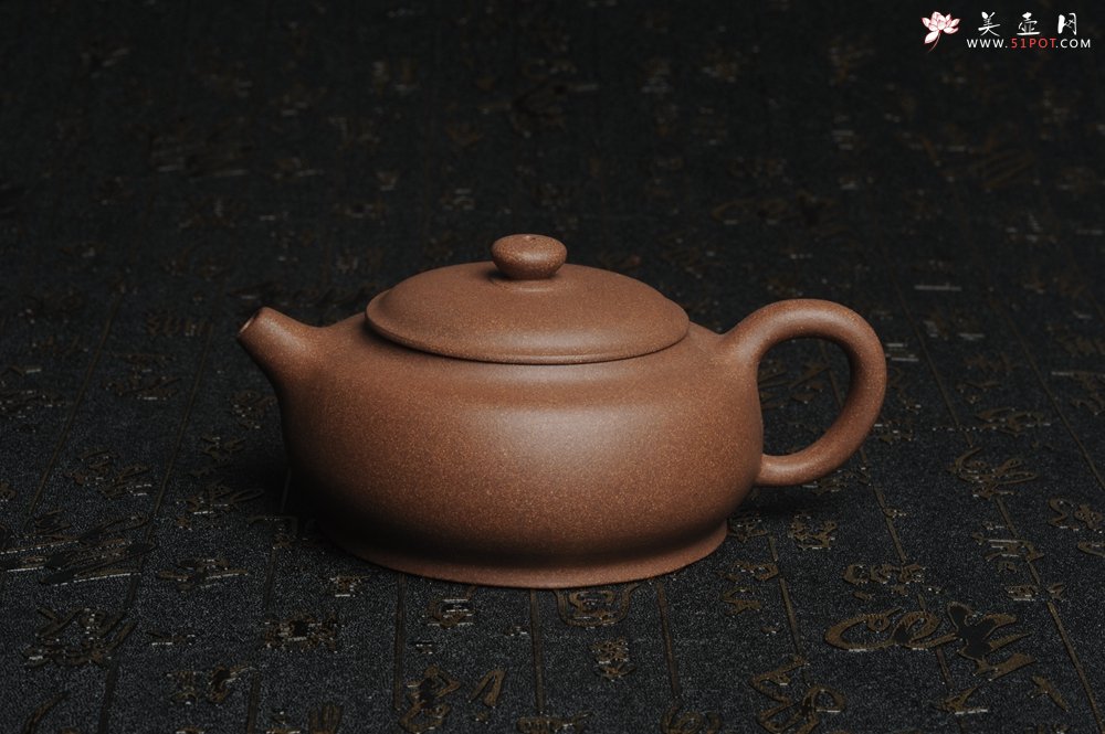 紫砂壶图片：美壶特惠 精致做工老段泥涌泉壶 茶人醉爱 - 宜兴紫砂壶网