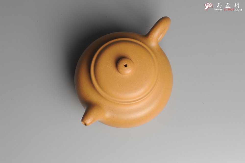 紫砂壶图片：灰常油润黄金段泥 全手工大亨仿古 古韵悠悠  - 宜兴紫砂壶网