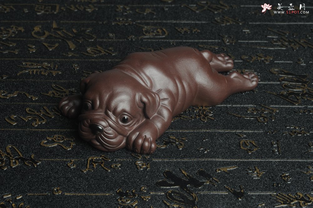 紫砂壶图片：美宠特惠 油润老紫泥沙皮狗茶宠  做工超精致长13cm宽4到6.5cm高4cm - 宜兴紫砂壶网