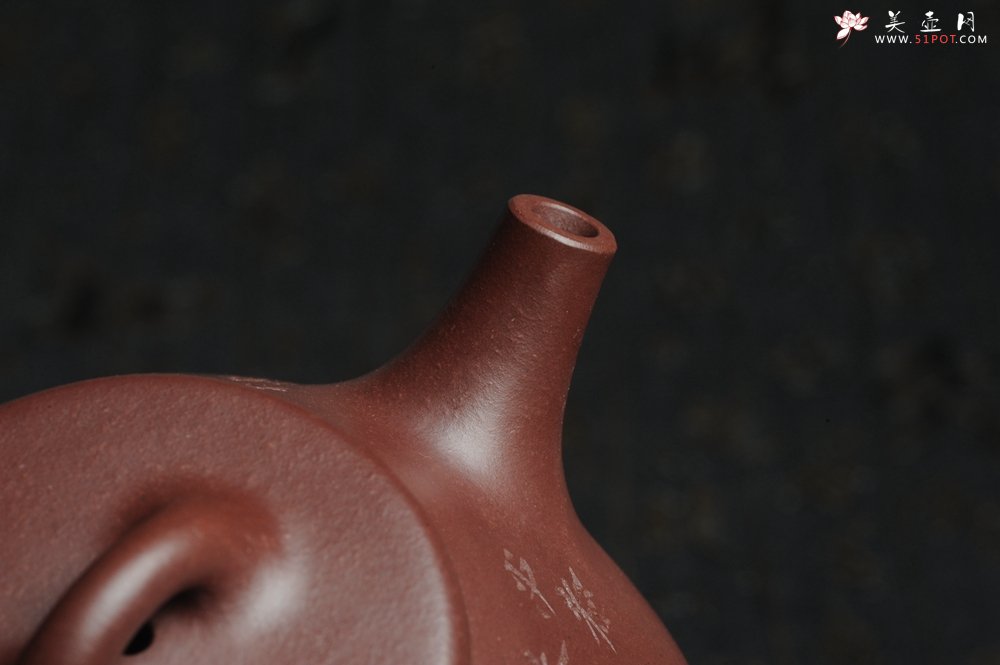 紫砂壶图片：油润底曹青 全手工精品摹古老子冶石瓢 骨肉匀挺 文人小楷  特文气 - 宜兴紫砂壶网