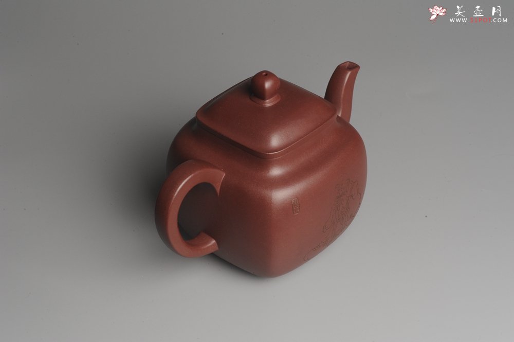 紫砂壶图片：实力派张海艳全手工重器鸣远四方 方健老师双刀装饰 浑厚大气 - 宜兴紫砂壶网